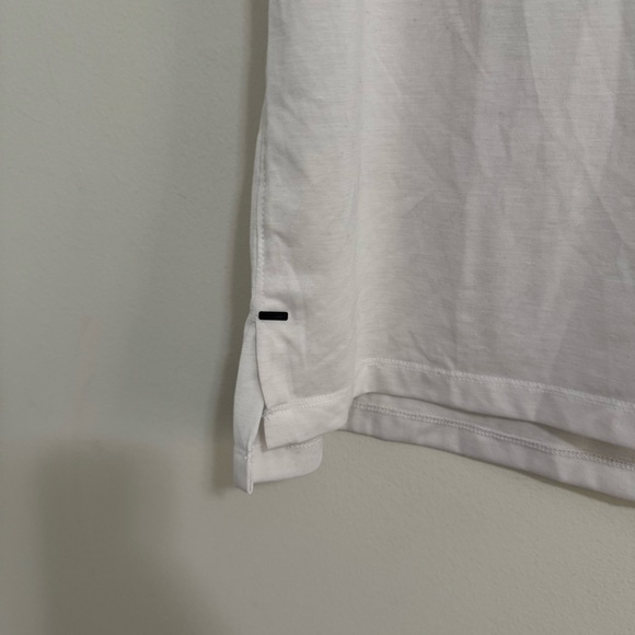 Vuori Men's Current White Pocket T-Shirt - Picture 7 of 8